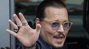 Johnny Depp publica un montaje falso para felicitar a Robert Downey Jr. por su primer Oscar y acaba rectificando