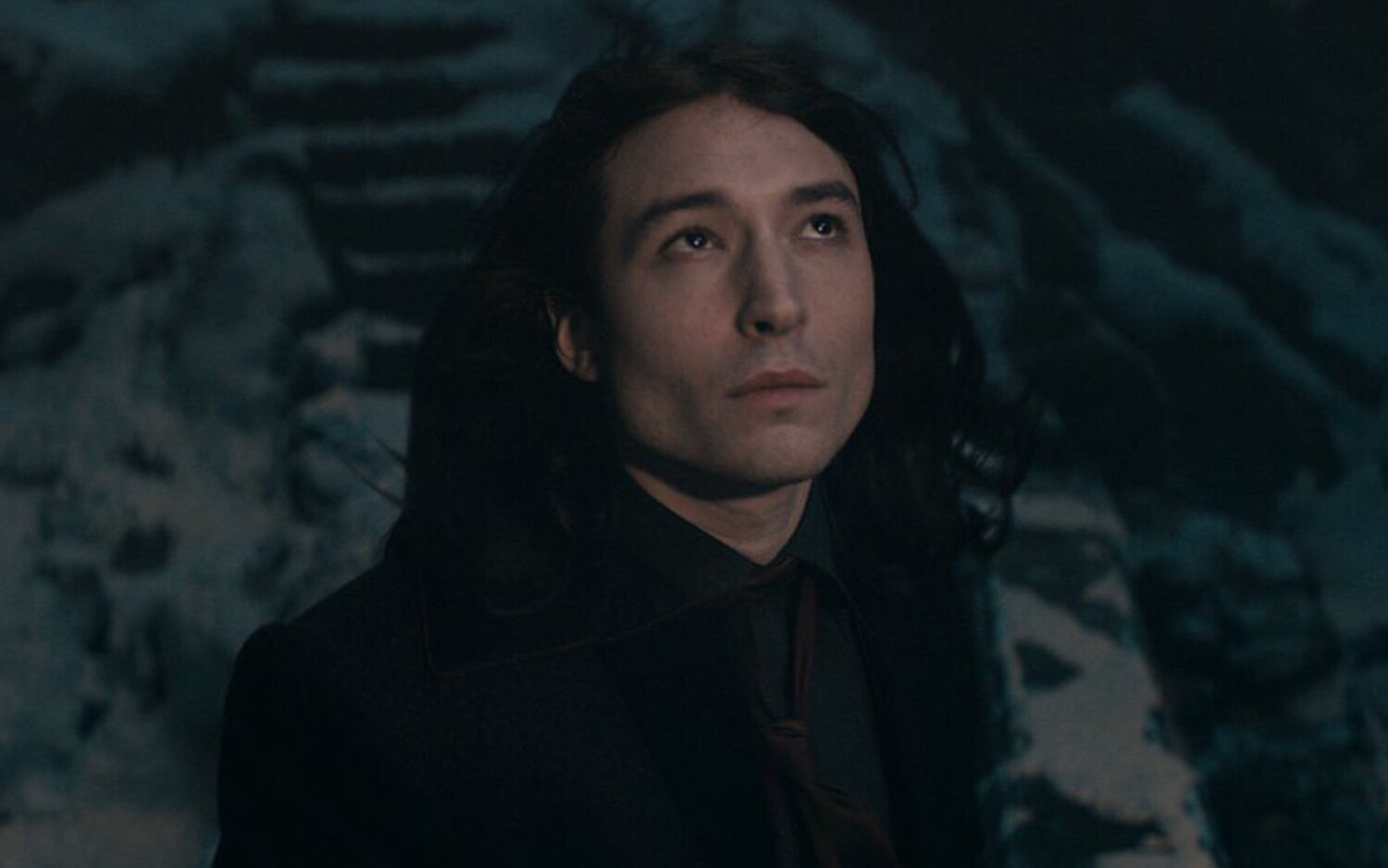 Ezra Miller en 'Animales Fantásticos: Los secretos de Dumbledore'