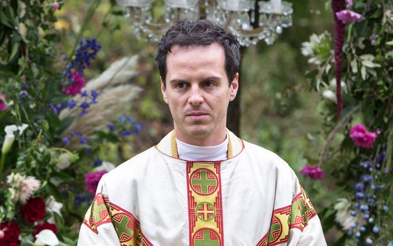 Andrew Scott como el sacerdote de 'Fleabag'