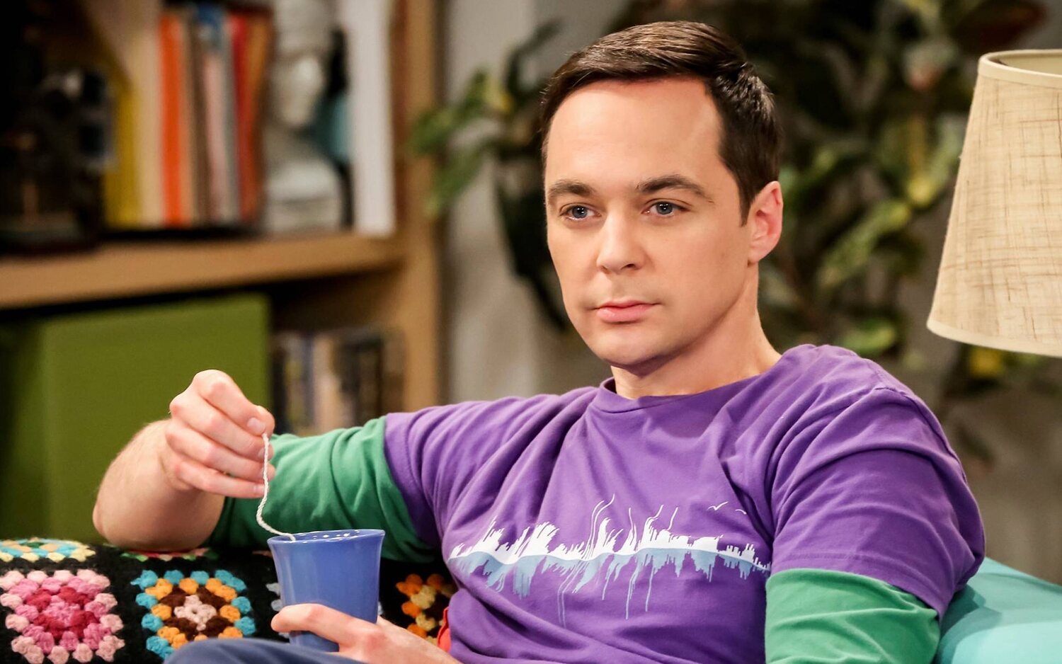 Jim Parsons como Sheldon Cooper  en 'The Big Bang Theory'