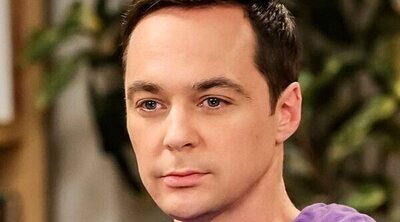 Jim Parsons avanza su aparición en el final de 'El joven Sheldon' en un divertido vídeo junto a Iain Armitage