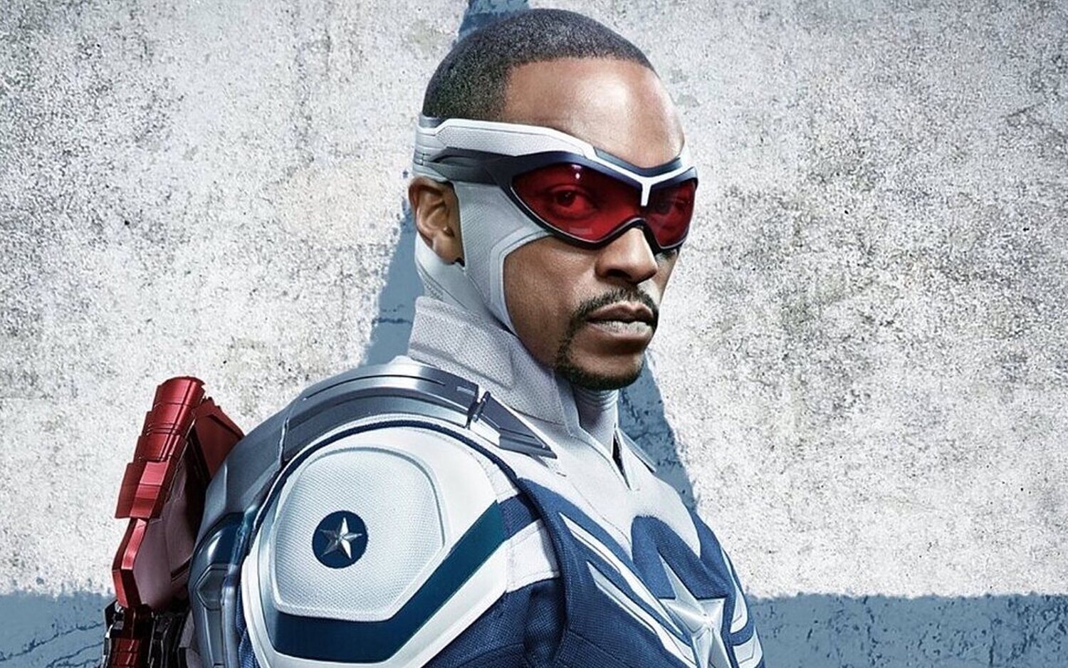 Anthony Mackie como Capitán América en 'Falcon y el Soldado de Invierno'