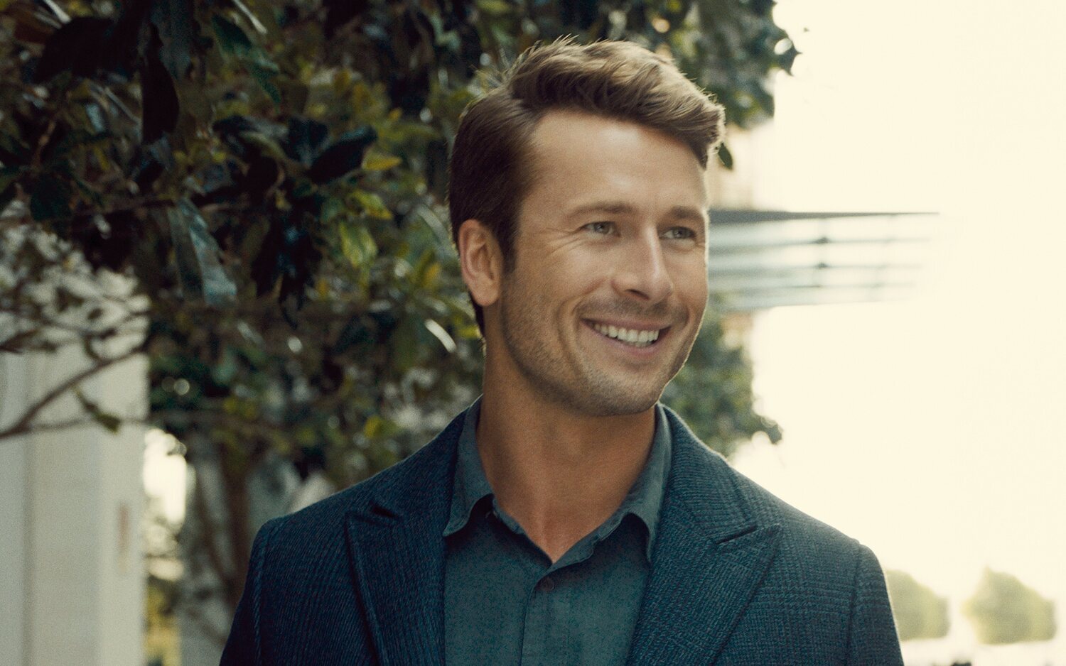 Glen Powell en 'Cualquiera menos tú'