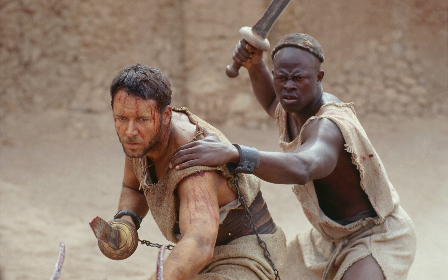 Russell Crowe y Djimon Hounsou en 'Gladiator'