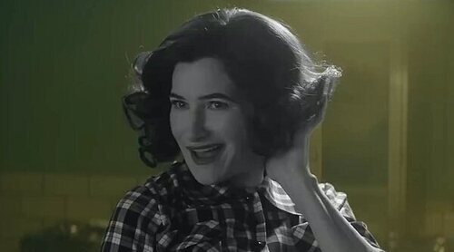 Kathryn Hahn introduce 'Agatha, ¿quién si no?' con un número musical que resume el UCM