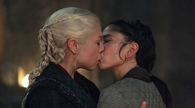 'La Casa del Dragón' es atacada con reseñas negativas tras el beso entre Emma D'Arcy y Sonoya Mizuno