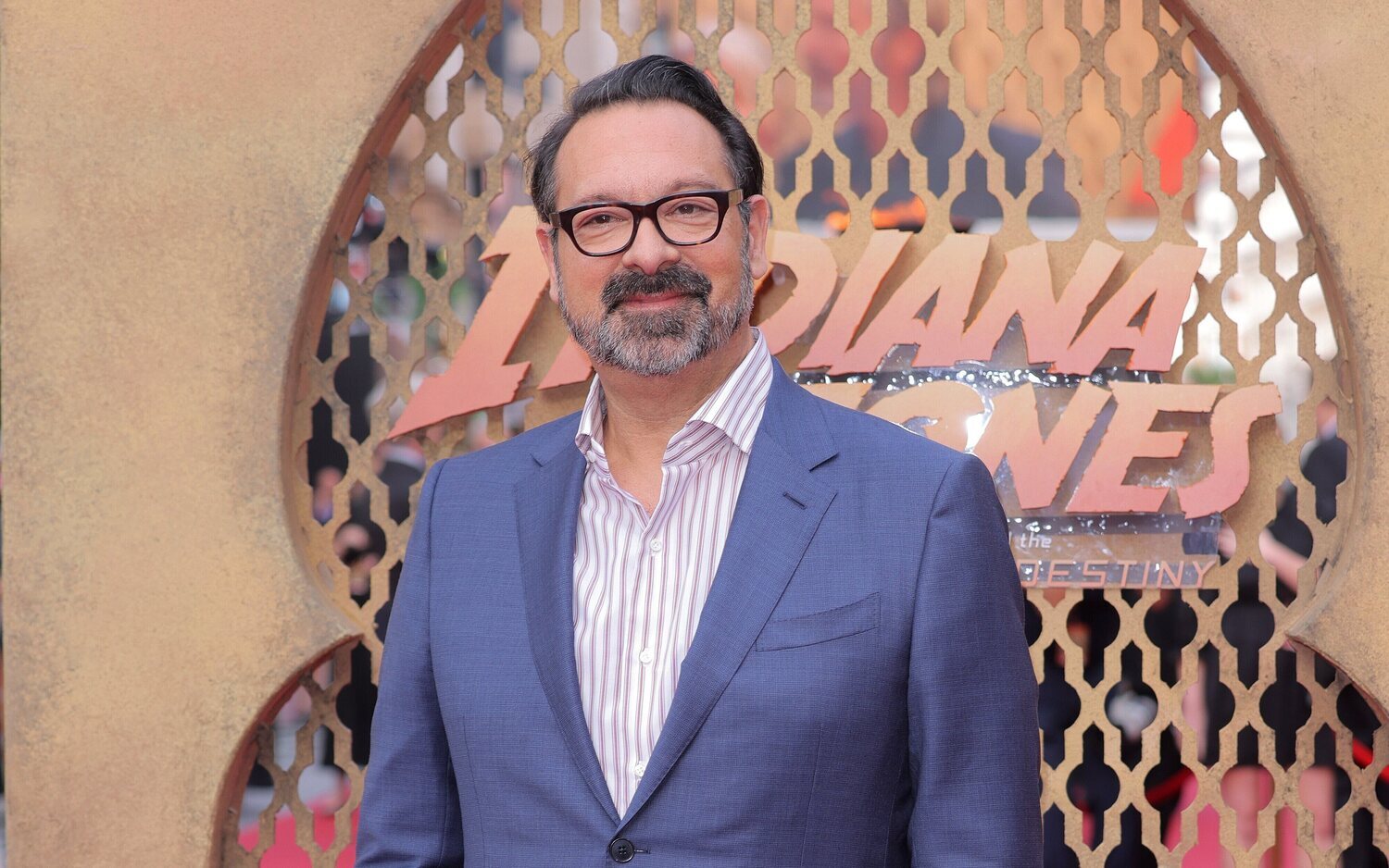 James Mangold en la premiere británica de 'Indiana Jones y el Dial del Destino'