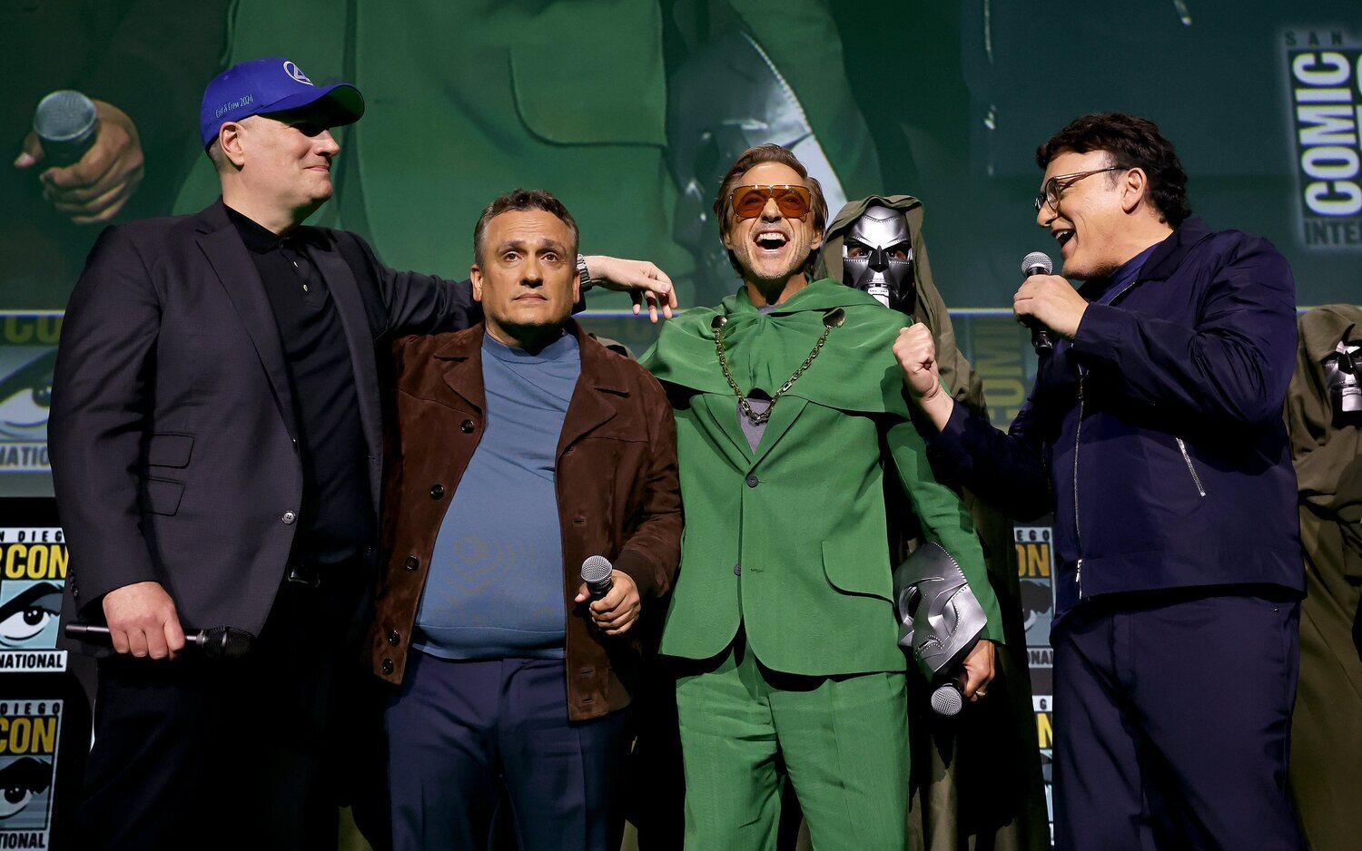 Kevin Feige, Joe Russo, Robert Downey Jr. y Anthony Russo en la SDCC