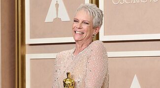 Jamie Lee Curtis se disculpa tras reírse del estado del UCM y Ryan Reynolds le responde