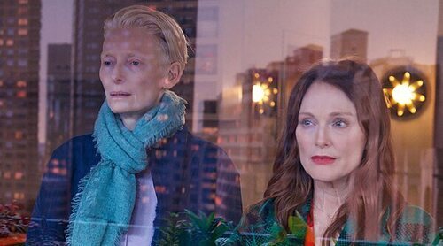 Primer teaser de 'La habitación de al lado': El Almodóvar más invernal une a Tilda Swinton y Julianne Moore