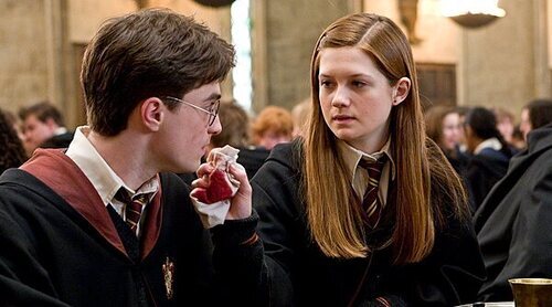 'Harry Potter': Bonnie Wright espera que profundicen más en Ginny y su relación con Harry en la serie
