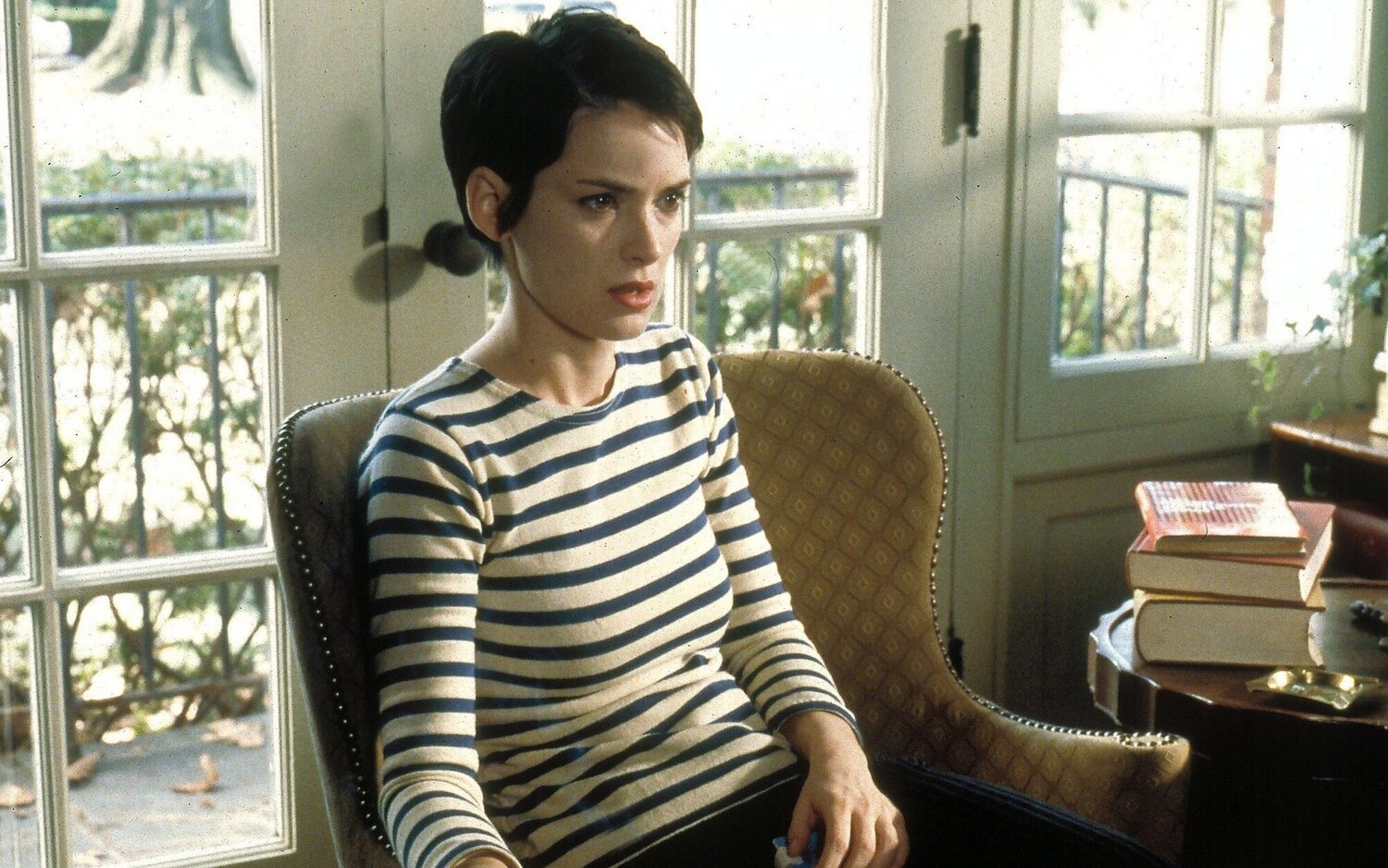 La personal película con la que Winona Ryder terminó los 90 por todo lo alto y puedes ver en Netflix, aunque duela