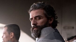 Primeras imágenes de Oscar Isaac en el rodaje de 'Frankenstein' de Guillermo del Toro