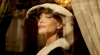 Angelina Jolie vuelve a brillar en el primer teaser de 'Maria', el biopic de la soprano Maria Callas