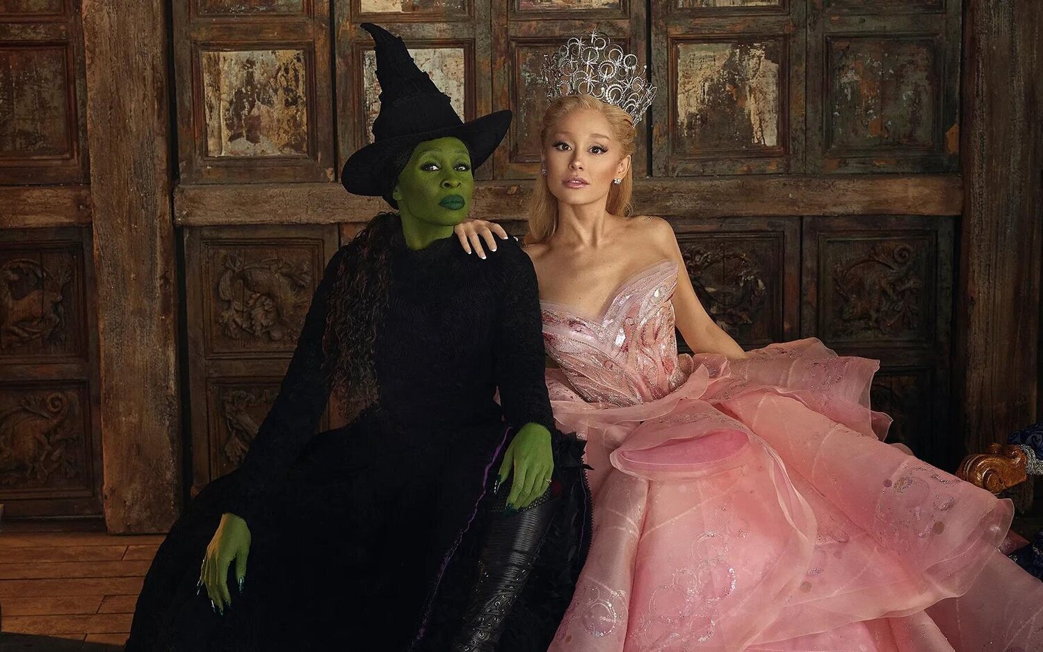 Cynthia Erivo y Ariana Grande como Elphaba y Glinda