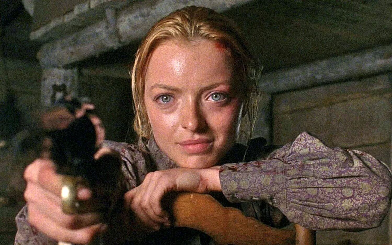 Francesca Eastwood es Florence en 'Ángeles y forajidos'