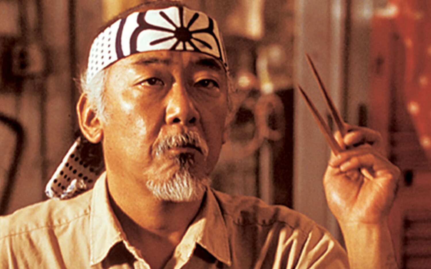 Pat Morita es el inconfundible señor Miyagi en la saga 'Karate Kid'