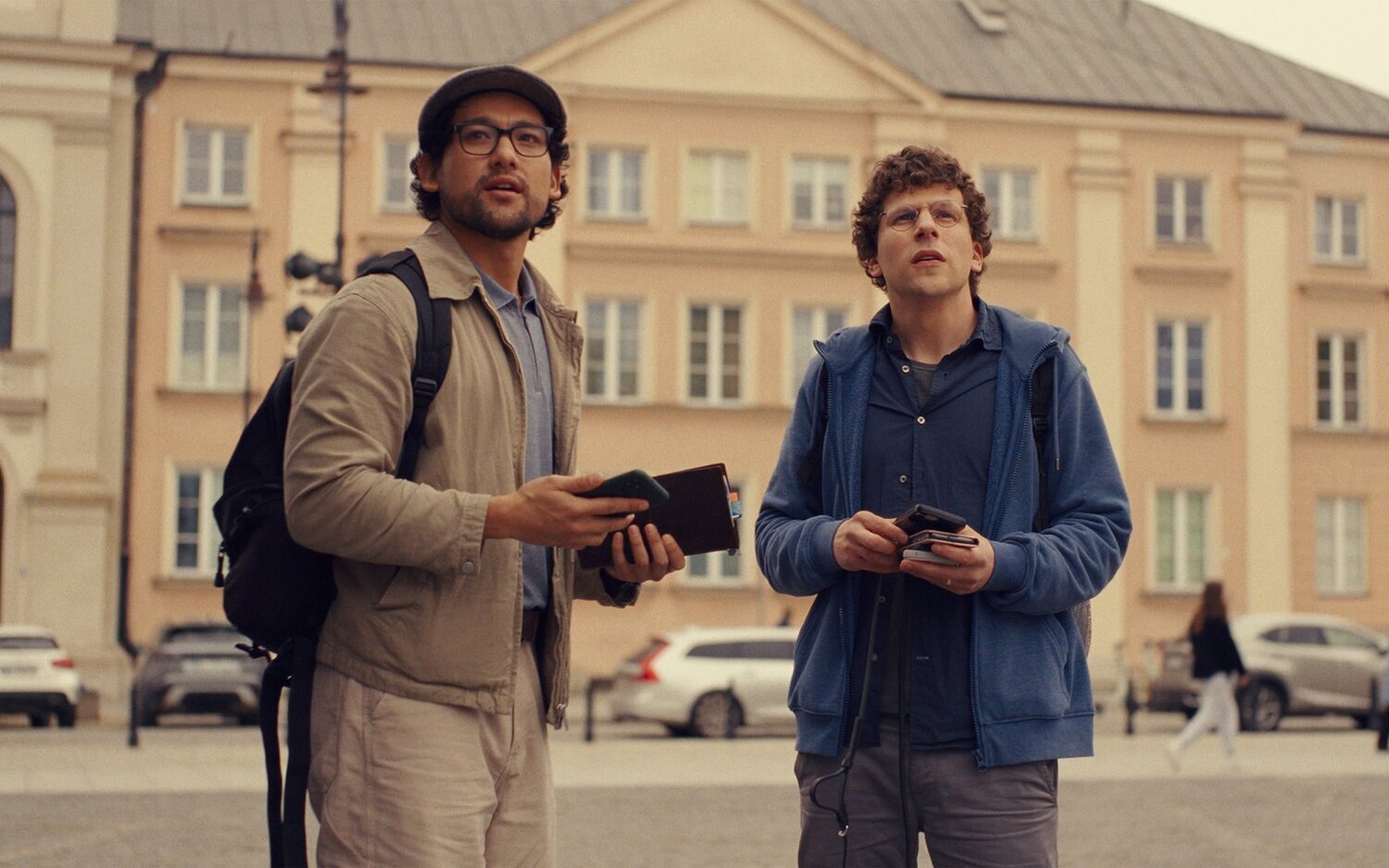 Will Sharpe y Jesse Eisenberg en 'A Real Pain'.