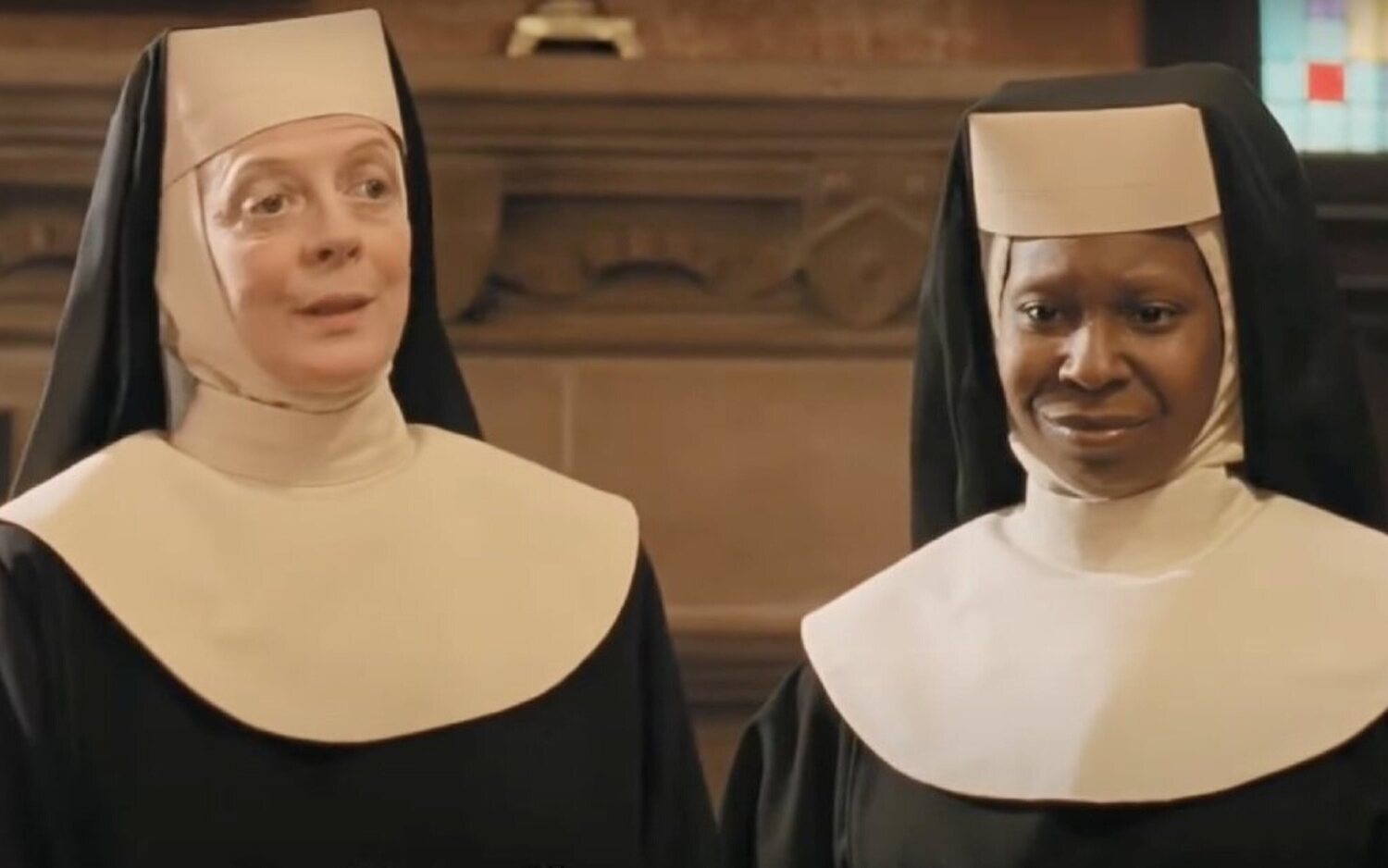 Maggie Smith y Whoopi Goldberg en 'Sister Act'