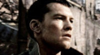 Sam Worthington surfeará por las costas de Australia en 'Drift'