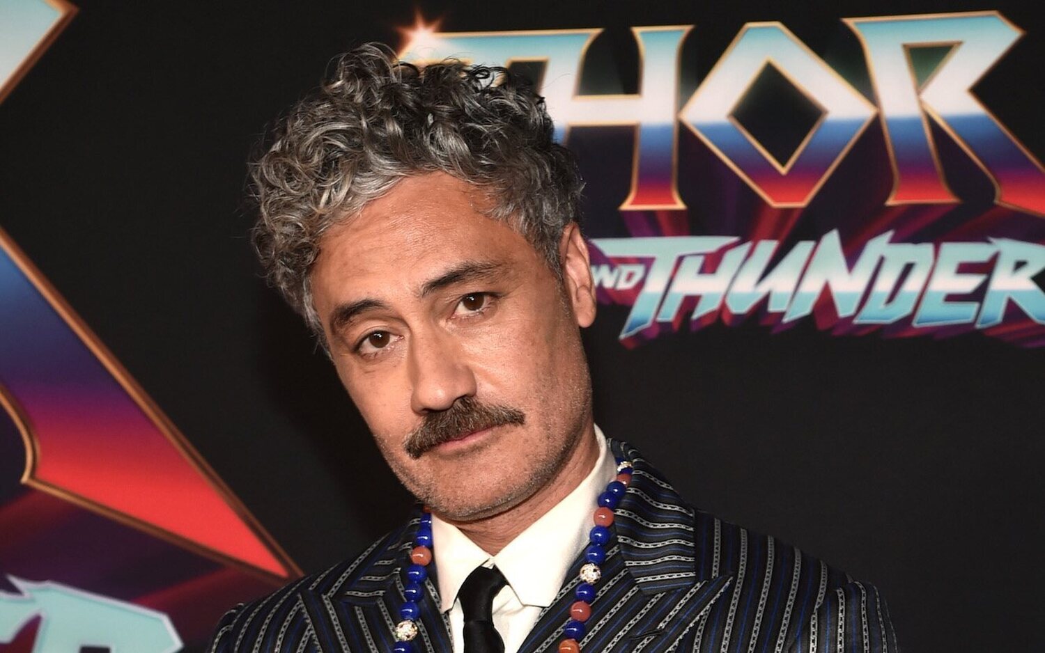 Taika Waititi en la premiere mundial de 'Thor: Love and Thunder'