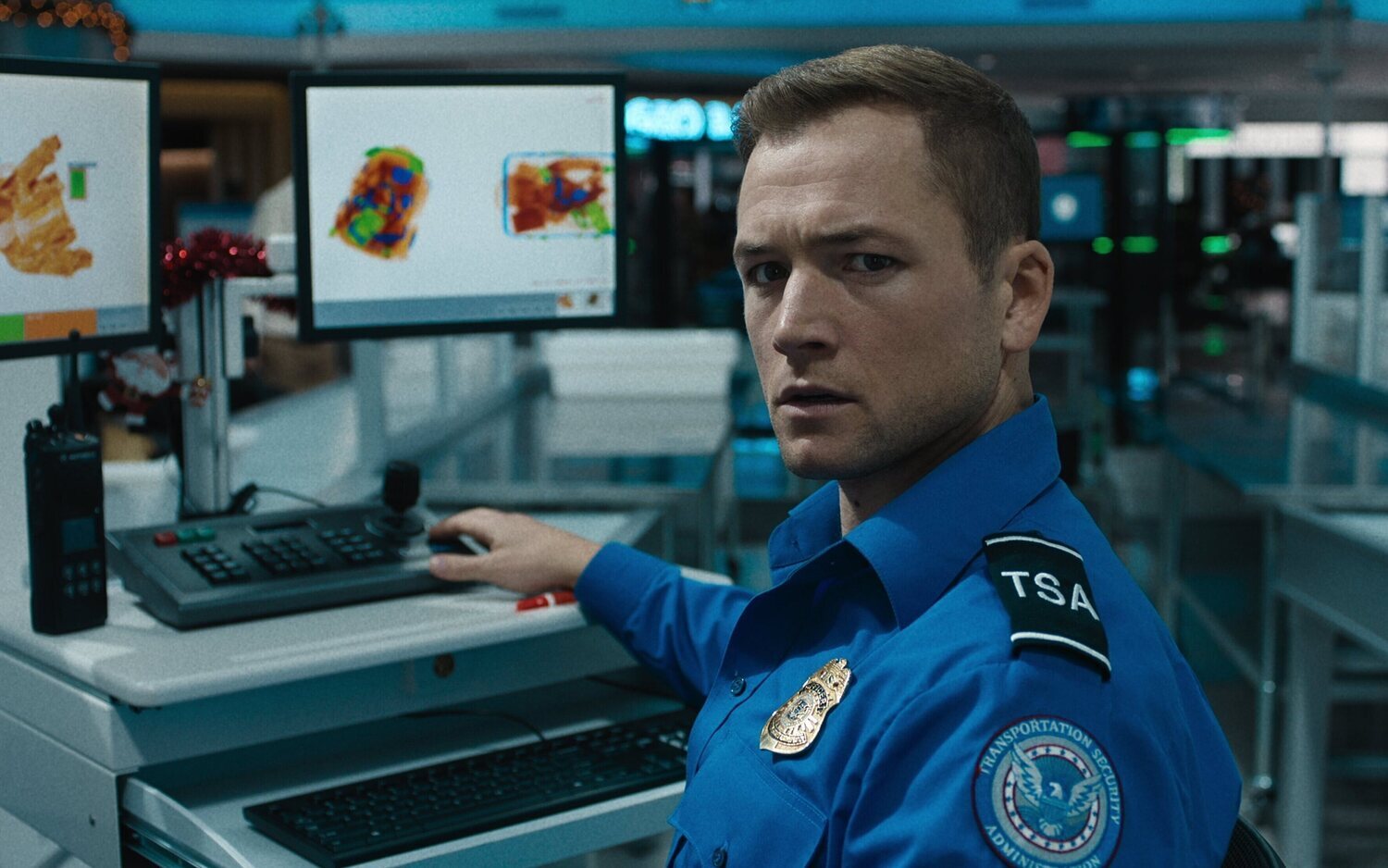 Taron Egerton protagoniza 'Equipaje de mano'