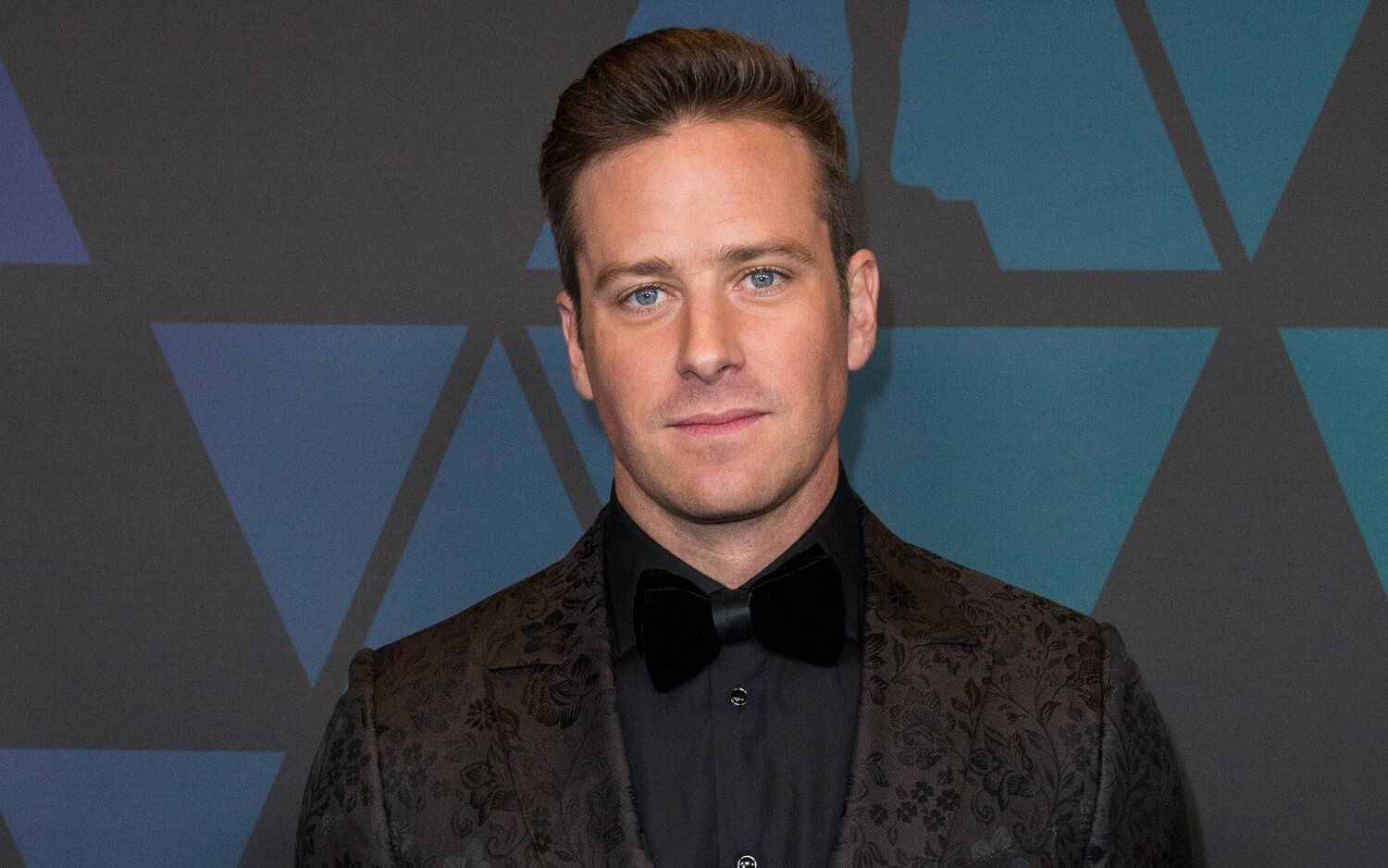 Armie Hammer vuelve al cine para protagonizar 'The Dark Knight', pero no tiene nada que ver con Batman