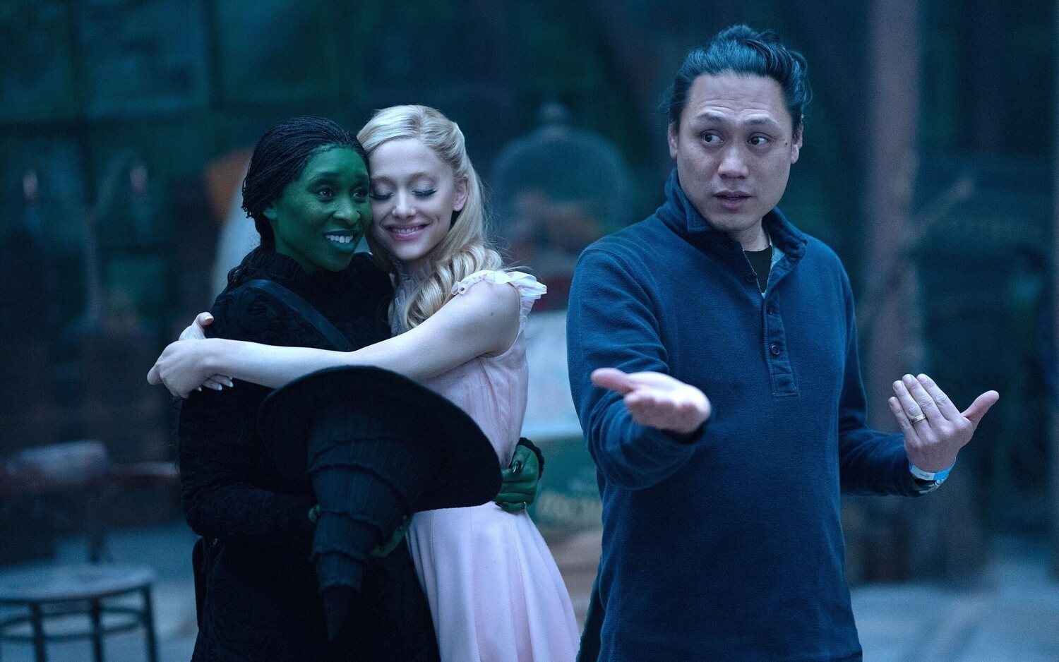 Jon M. Chu defiende el cambio en el título de la secuela de 'Wicked'