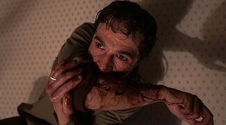 'Hombre lobo' desafía a mantener la mirada con un inteligente cóctel de suspense, body horror y drama familiar