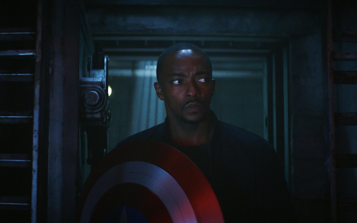 Anthony Mackie como Capitán América