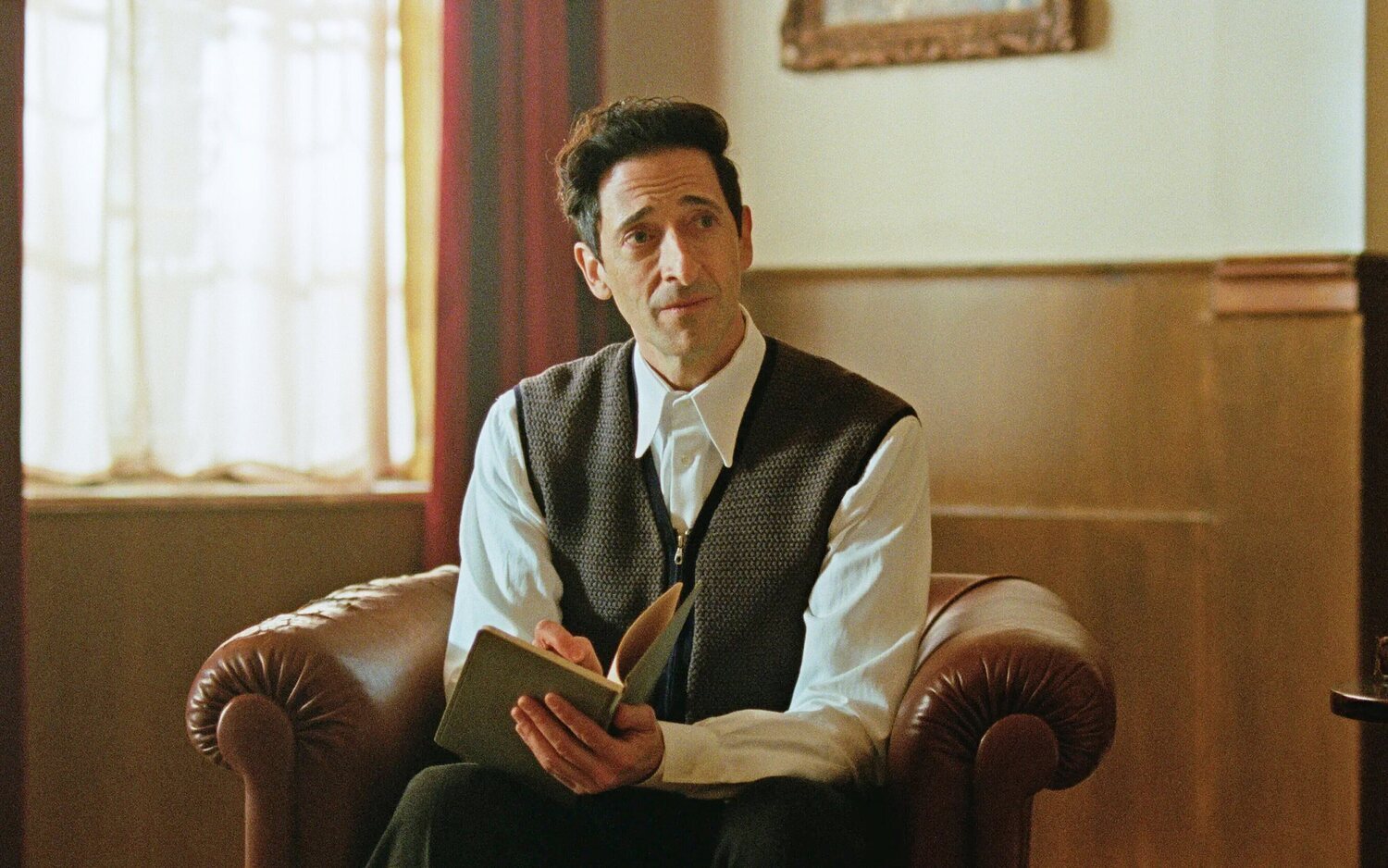 Adrien Brody es el arquitecto László Tóth en 'The Brutalist'