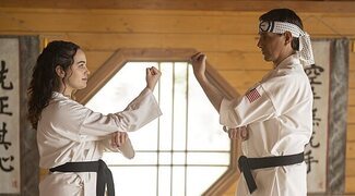 'Cobra Kai' se prepara para su combate final con un primer adelanto de sus últimos episodios