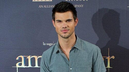 Taylor Lautner protagonizará una serie en la que hace de sí mismo, pero como cazador de hombres lobo