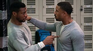 Michael B. Jordan defiende a Jonathan Majors tras su condena por agresión: "Estoy orgulloso de su resiliencia"