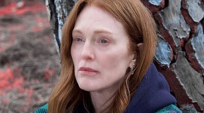 Julianne Moore, "en shock" tras descubrir que Trump ha prohibido su libro infantil