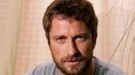 Gerald Butler sigue en el remake de 'Rescate en Nueva York'