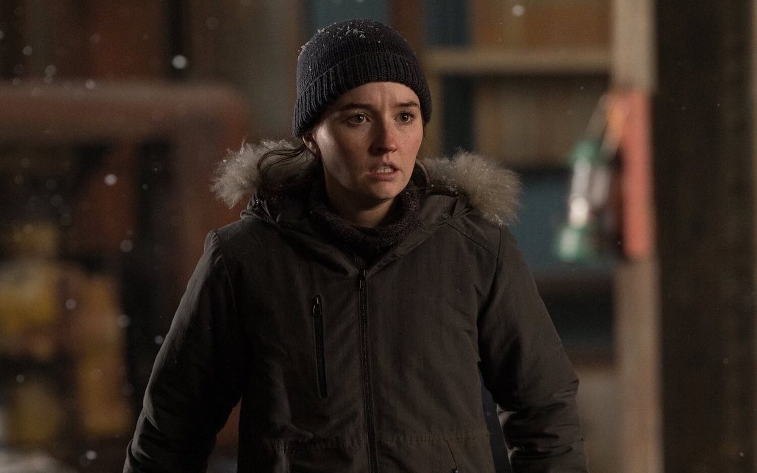 Nueva imagen de Kaitlyn Dever como Abby en la temporada 2 de 'The Last of Us'