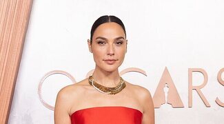 Gal Gadot recibe su estrella en en el Paseo de la Fama entre manifestantes pro-Palestina y pro-Israel