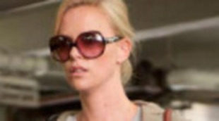 Charlize Theron viste de Hello Kitty en la nueva imagen de 'Young adult'