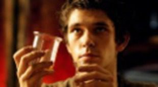 Ben Whishaw recupera el mítico personaje de Q en 'Skyfall'