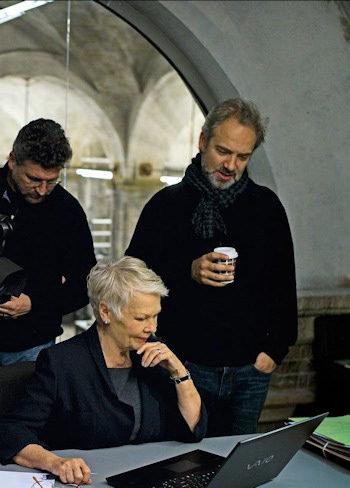 Sam Mendes y Judi Dench en el rodaje de Skyfall