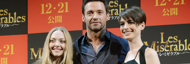 Anne Hathaway, Hugh Jackam y Amanda Seyfried comienzan a promocionar 'Los miserables' en Tokio