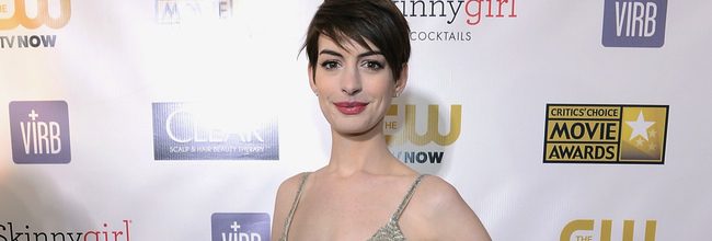 Anne Hathaway en la gala de los Critic's Choice Awards 2013