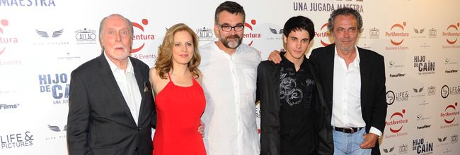 Reparto de 'Hijo de Caín' en el estreno de la película en Madrid