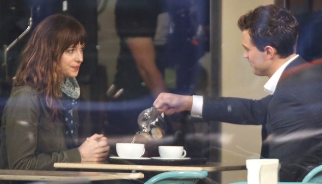 Dakota Johnson y Jamie Dornan en el rodaje de 'Cincuenta sombras de Grey'