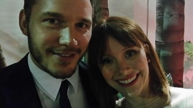 Chris Pratt con Bryce Dallas Howard en los Globos de Oro