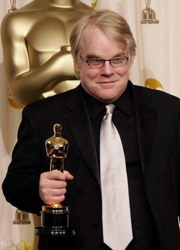 Philip Seymour Hoffman con su Oscar