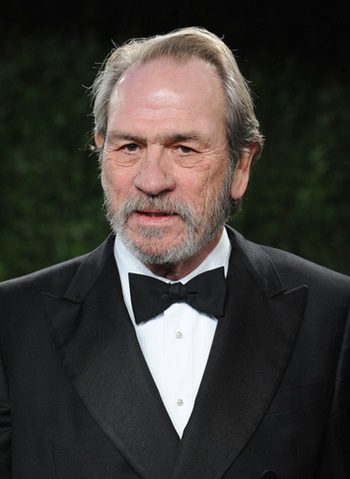 Tommy Lee Jones se une a Gary Oldman y Kevin Costner en 'Criminal'