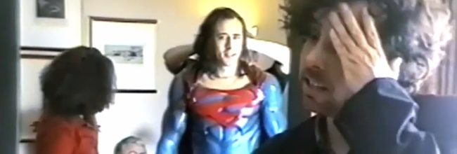  Tim Burton y Nicolas Cage en una prueba de vestuario de 'Superman Lives'