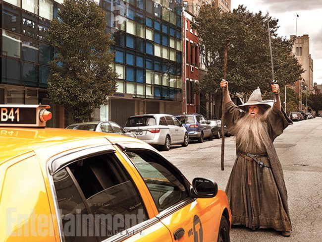 Stephen Colbert como Gandalf haciendo el No puedes pasar